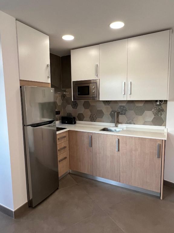 Acogedor Apartamento Moderno con Piscina en Nerja, Perfecto para una Escapada - 3
