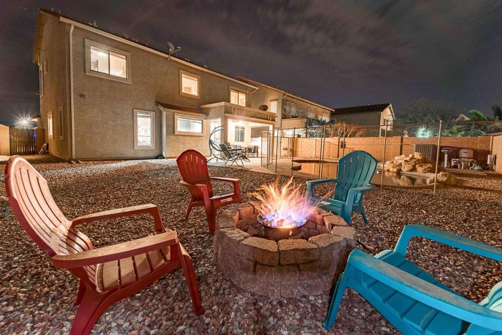 Free Pool Heat - Modern and Bright, Fire Pit, Casa Grande