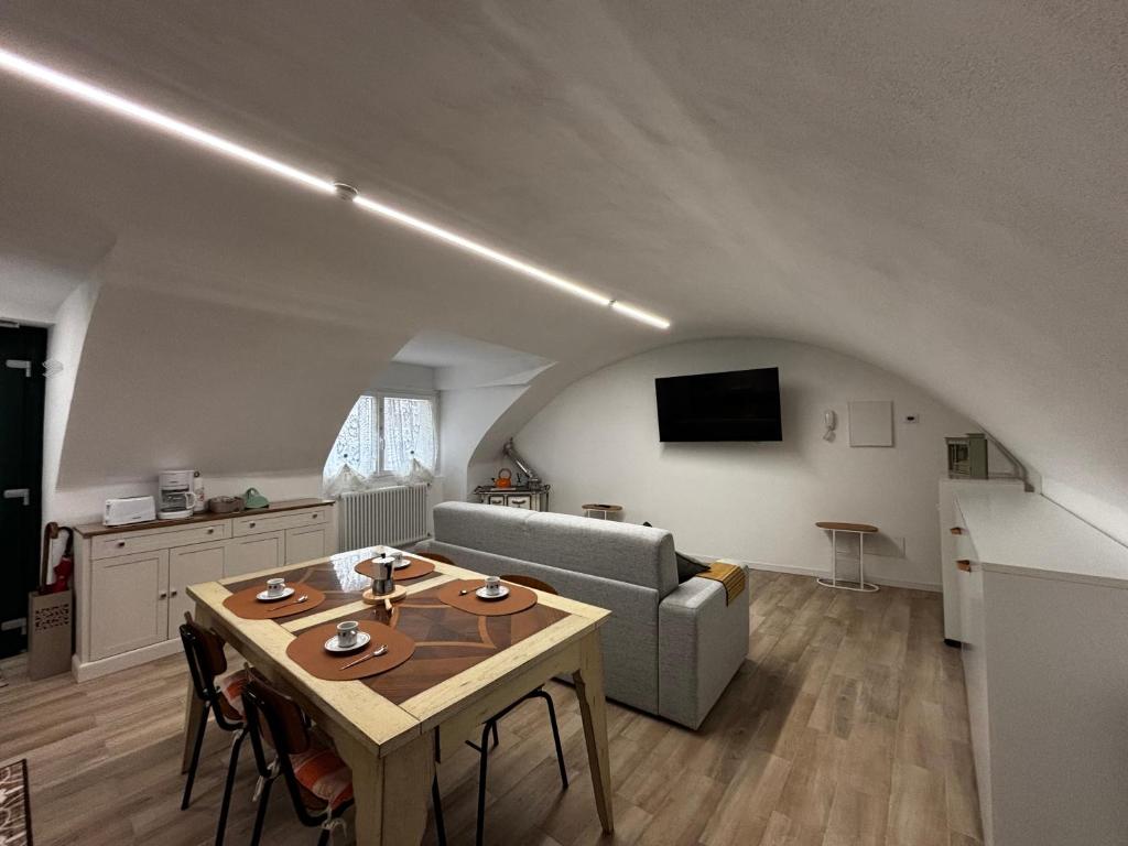 Casa Manzoni Gravedona - Larihome A84 - 3