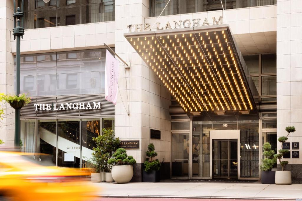 The Langham is one of the best luxury hotels in Manhattan