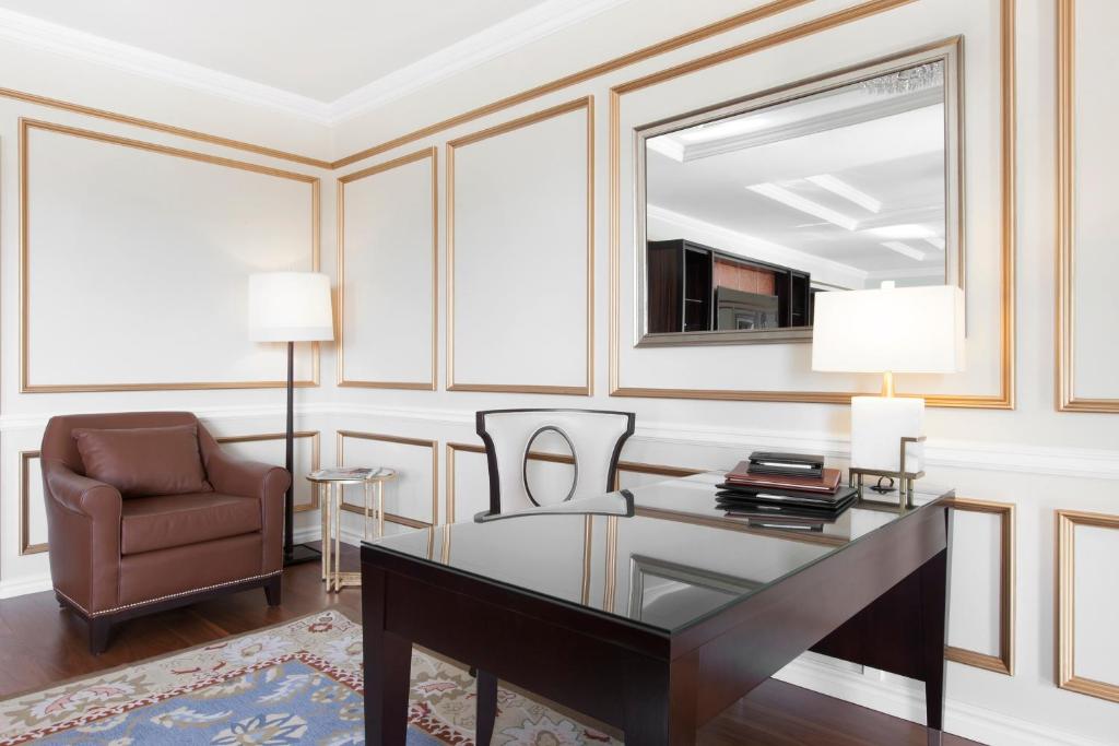 Boston Boston Harbor Hotel Additional