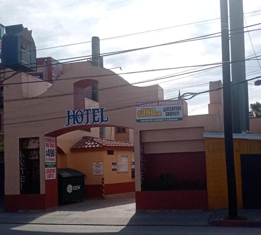 Hotel Tapatio - 2