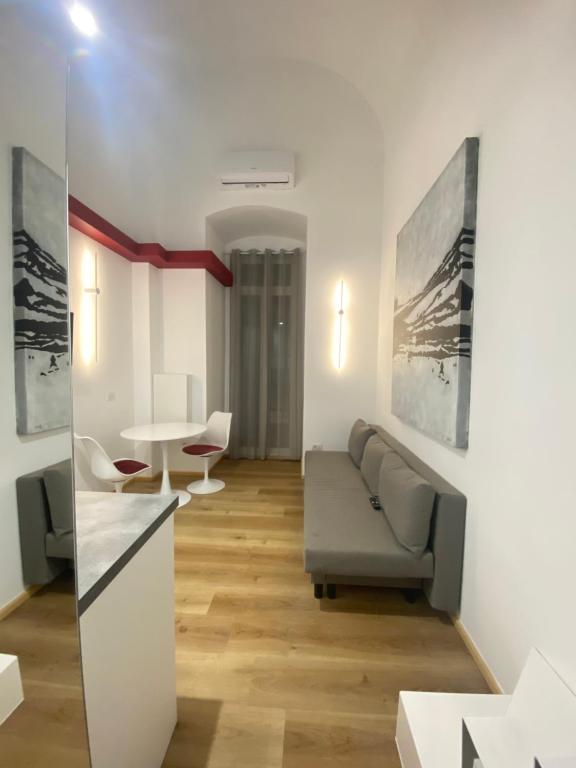 LMV Apartment, Bari