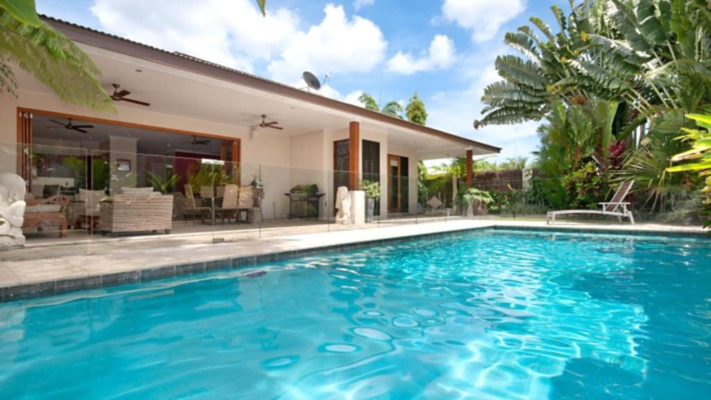 Larasati - Palm Cove, Palm Cove