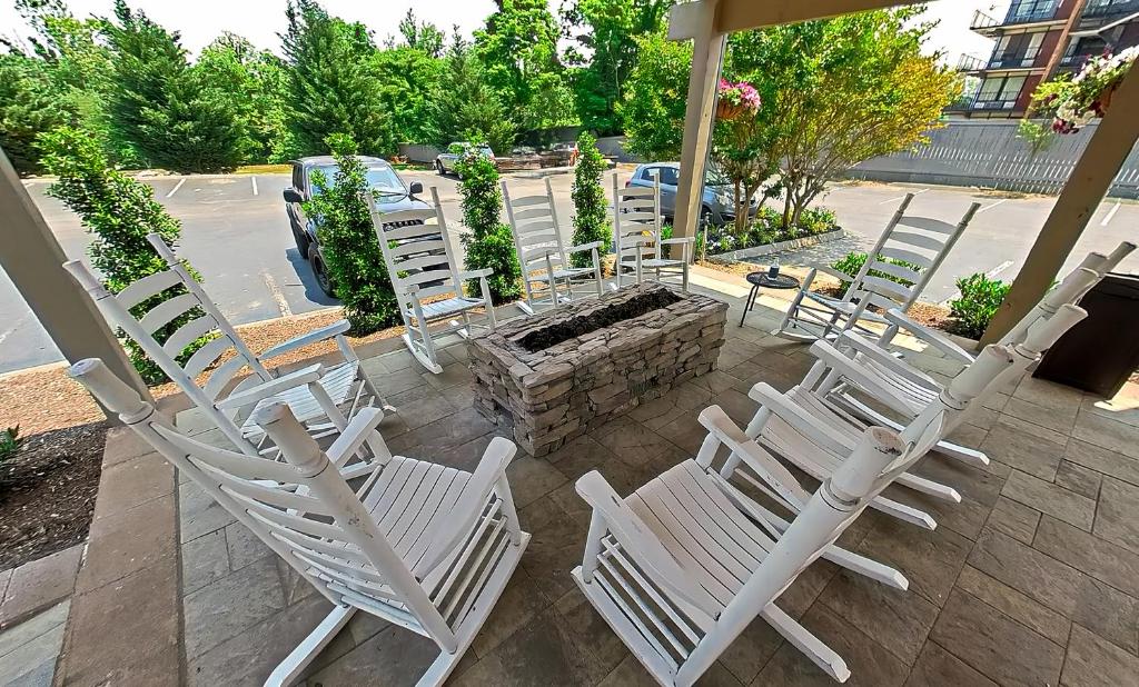 Balcony/terrace, Arbors at Island Landing Hotel & Suites in Pigeon Forge (TN)