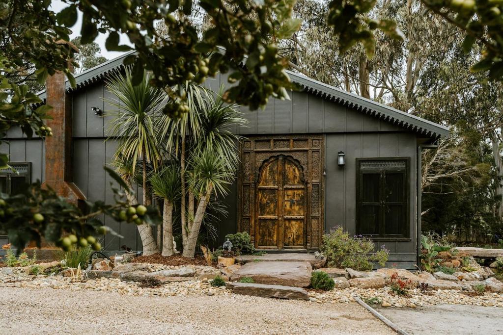 The Temple - Country Farm Retreat, Launching Place