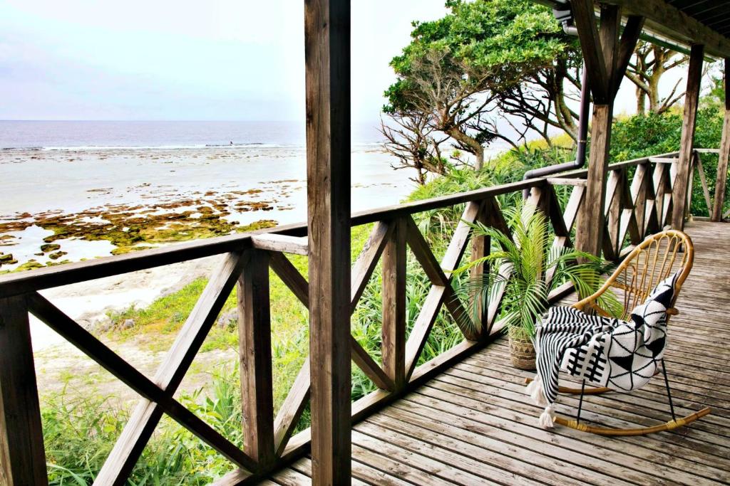 5. ニアヤコモ..