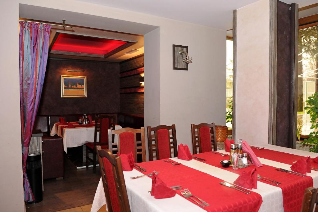 Hotel Balkan photo