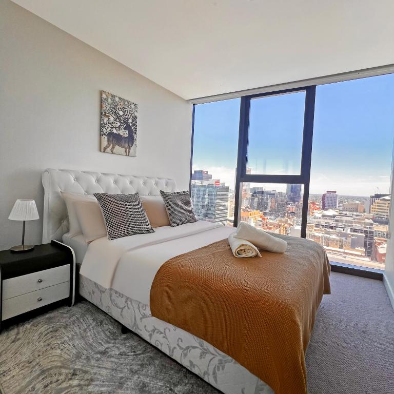 CBD Realm Stylish 2B2B with Parking, Adelaide