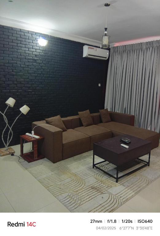 Agent Busayo Hapartment, Lekki