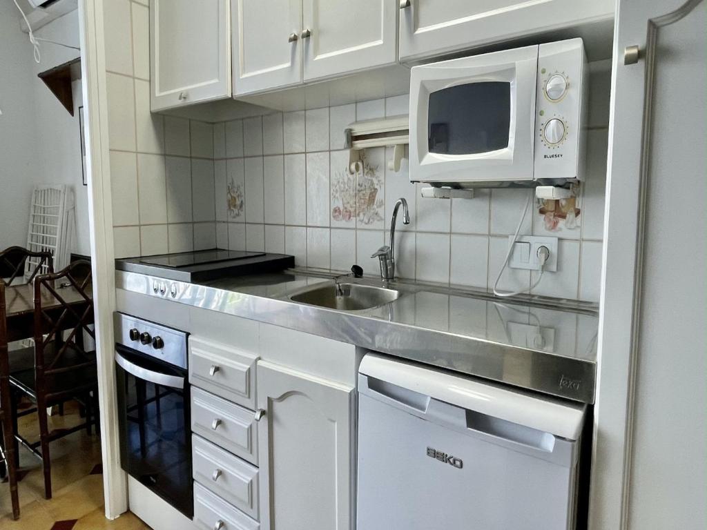 Apartment in Spain near Sandy Beach - 4