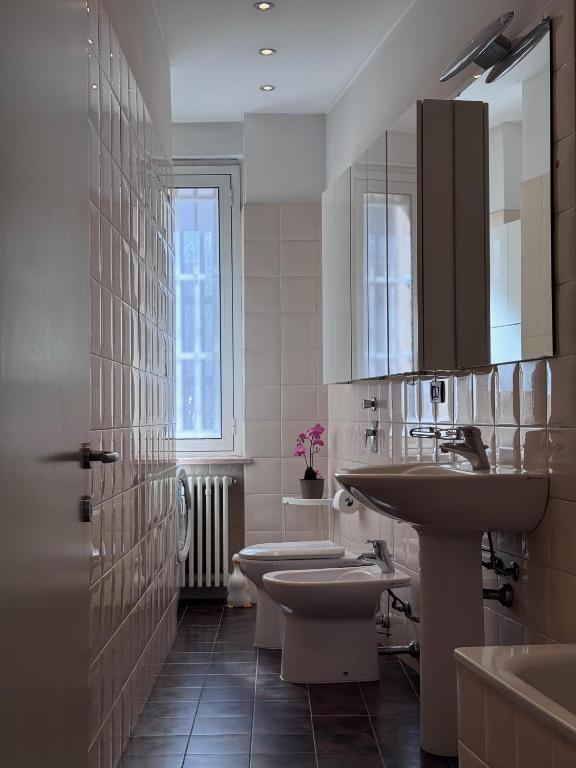 Bright Apartment with balcony in Corso XXII Marzo - 5