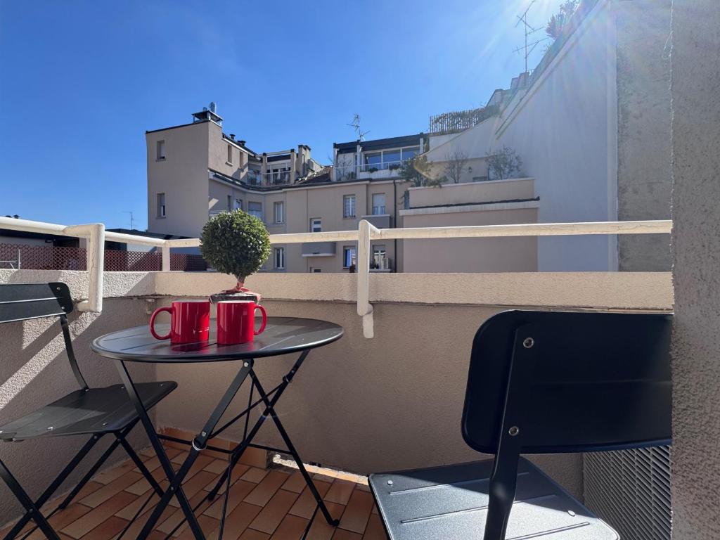Bright Apartment with balcony in Corso XXII Marzo - 2