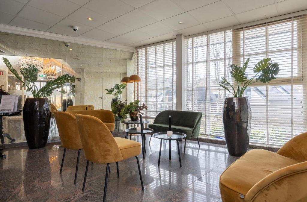 フロント・ロビー