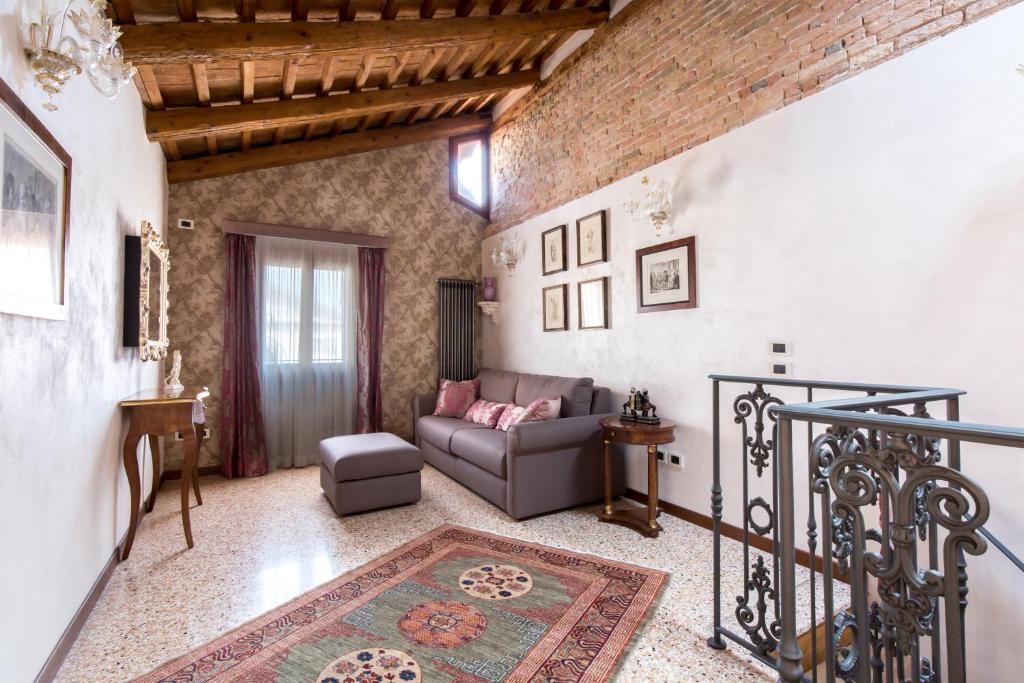 Cà Manzoni Apartment with Terrace - 4