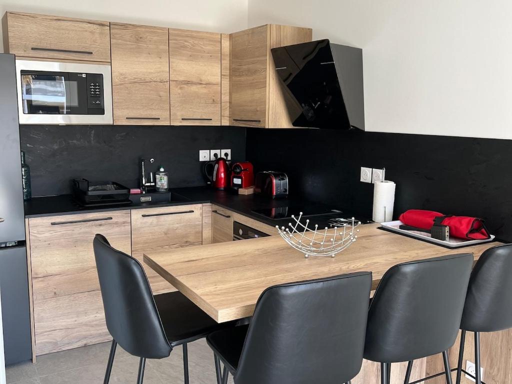 T2 neuf tout équipé ! Climatisation, wifi, parking privatif - 4