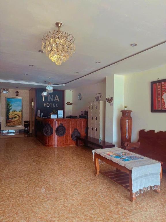 TNA ホテル (TNA Hotel)