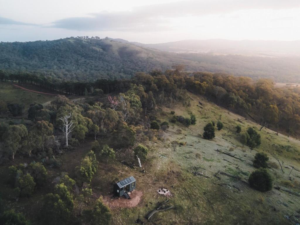 Hidden Off-Grid Escape with Epic Views - Orla, Warrenmang