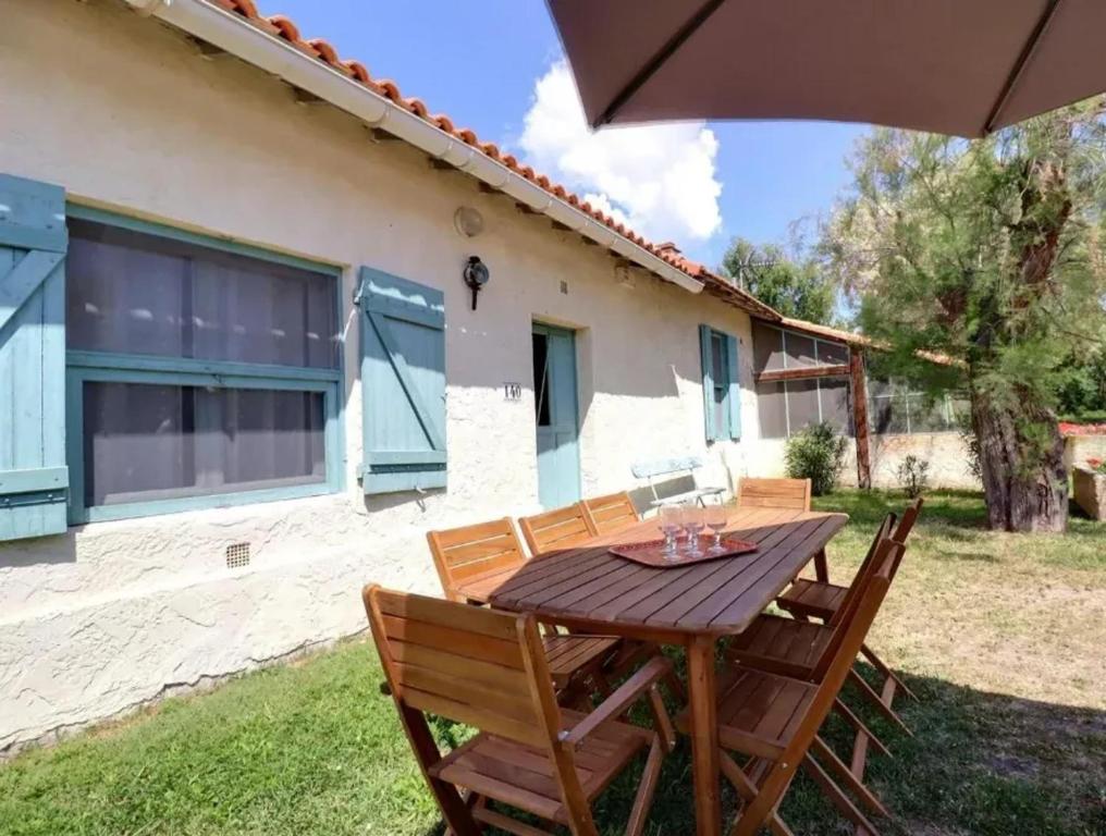 Charmante maison en Camargue avec piscine partagée - 2
