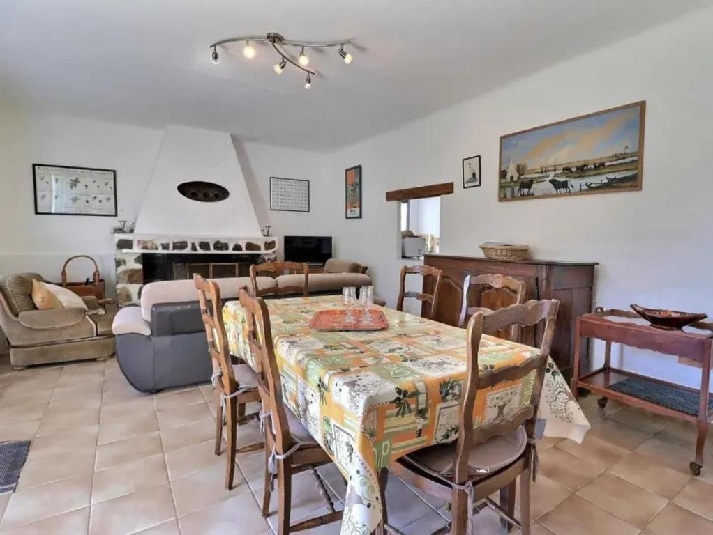 Charmante maison en Camargue avec piscine partagée - 4