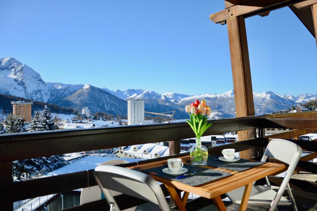Hostdomus - Royal View, Sestriere