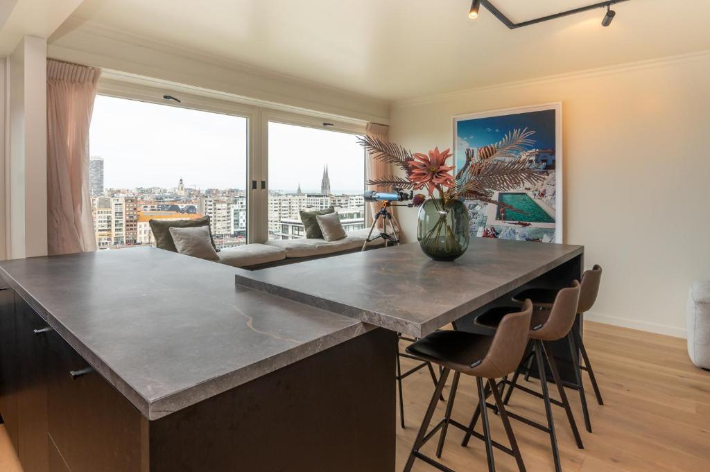 Stunning views over Ostend with garage, Ostende