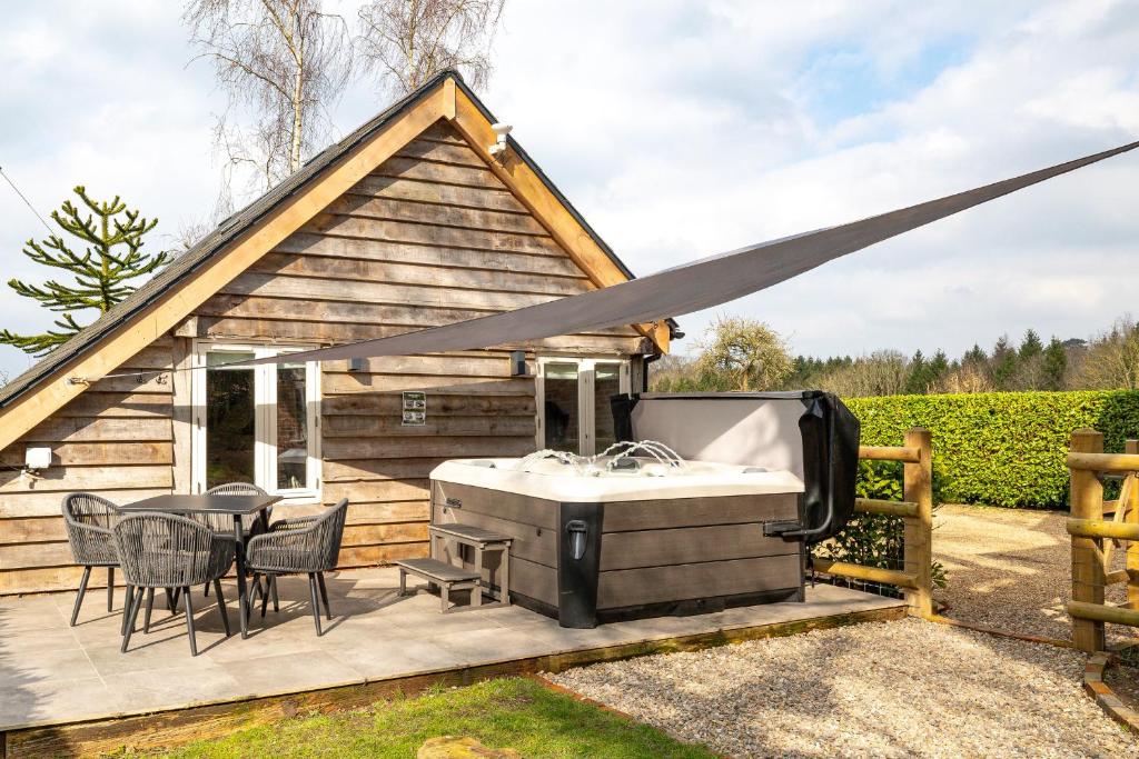 Oak Tree Hideaway, Whitchurch