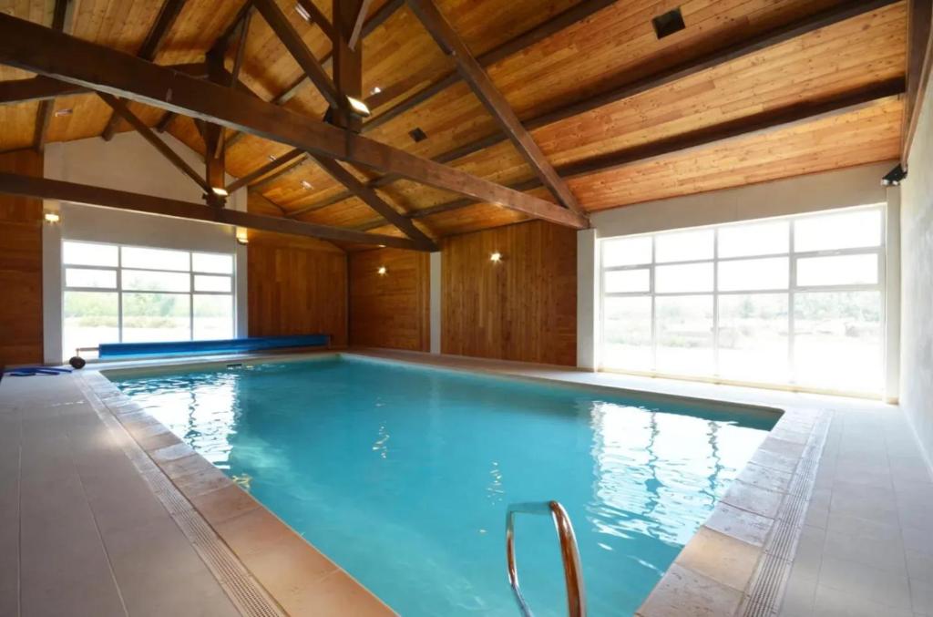 Charmante maison en Camargue avec piscine partagée - 2