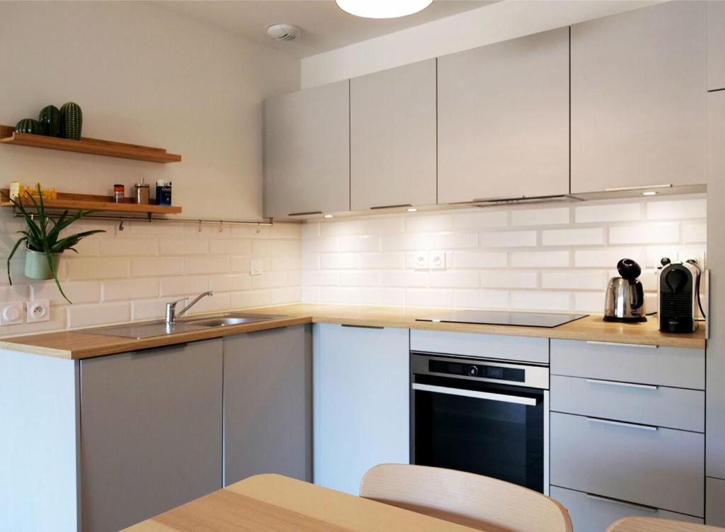 Appartement neuf T2 50m2 calme et spacieux près de la plage et golf avec grand balcon privé - 3