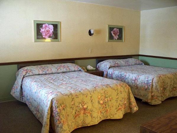 Roscoe Motor Inn Coshocton photo