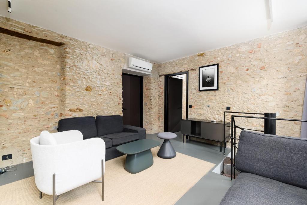 VOMAN Luxury Apartments - 3