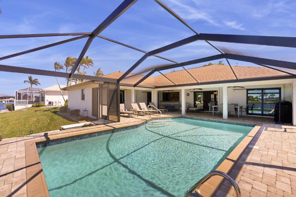 Sunset Oasis, Cape Coral