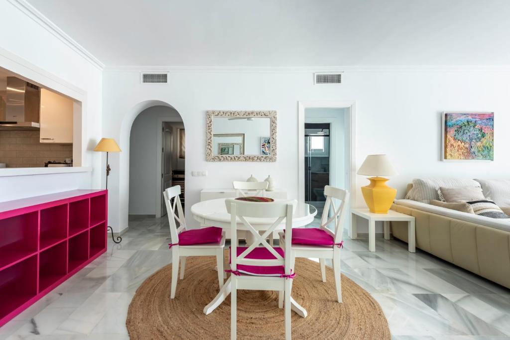 Alcazaba Beach Apartment - 5