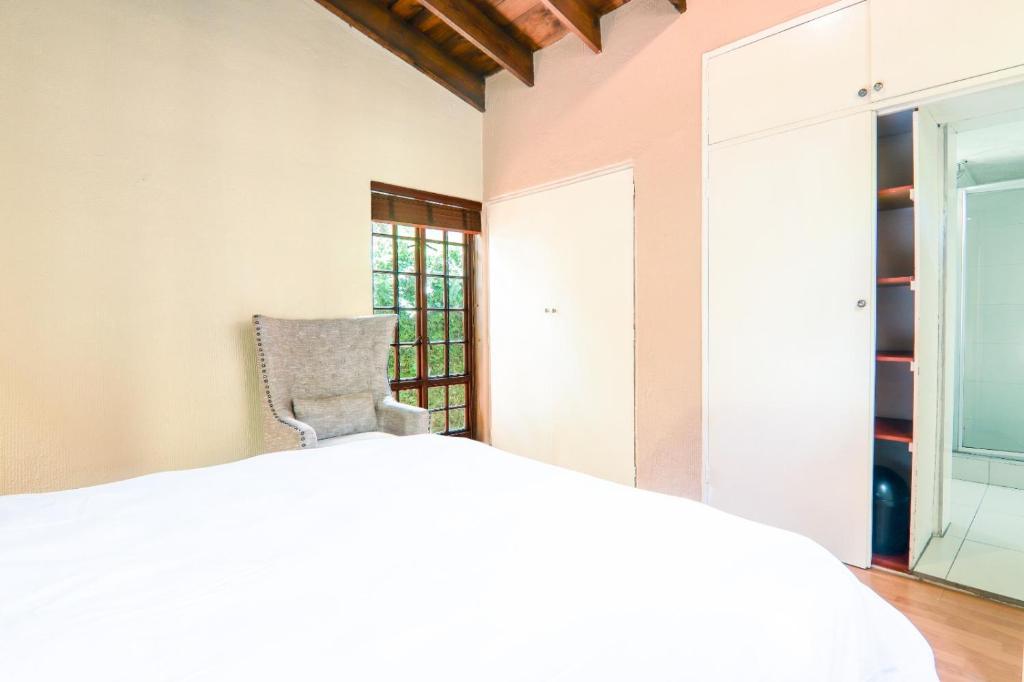 Private room with en-suite bathroom, Pretoria