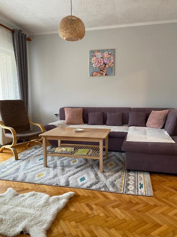 Viola 144, Han Pijesak