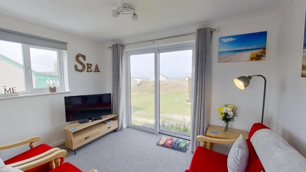 F11 Roslyn, Riviere Towans, Hayle