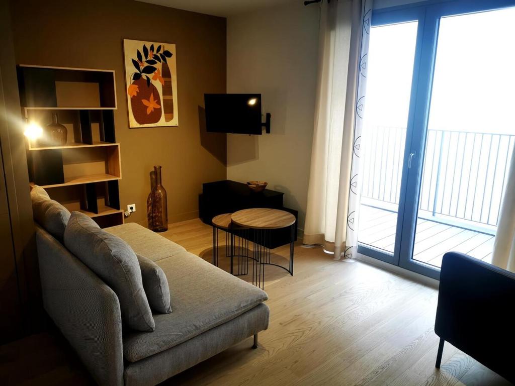 Toulouse, Bourse nice and comfortable family apartment, Toulouse