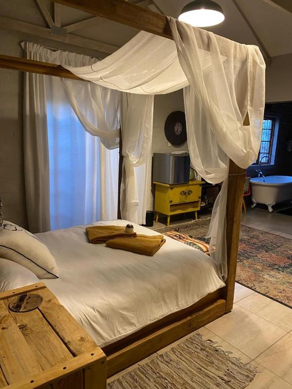 Studio 101, Oudtshoorn