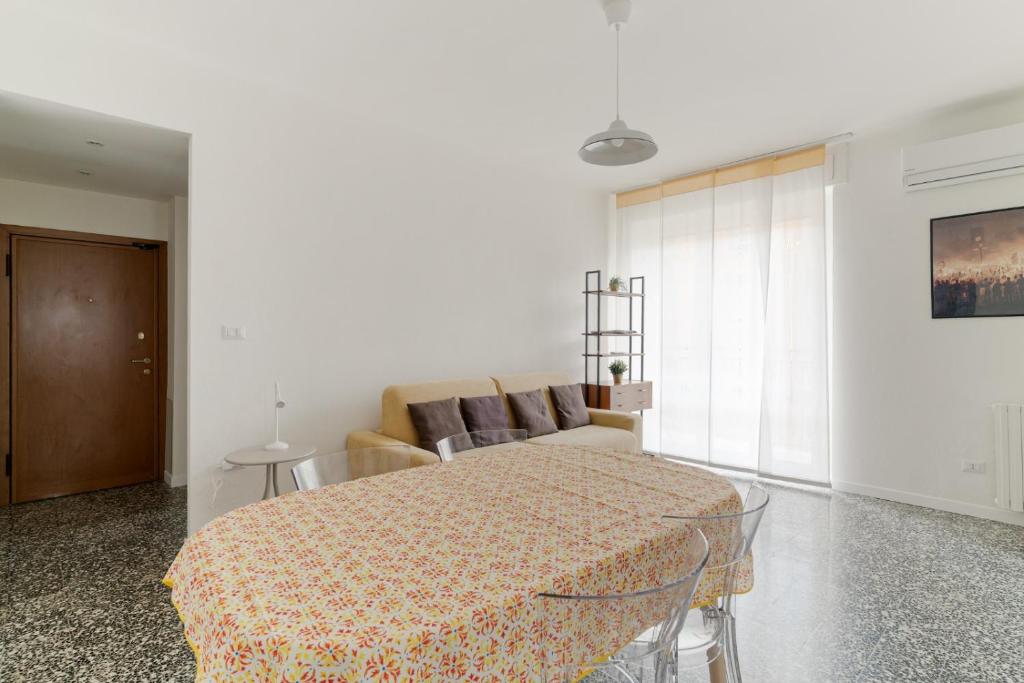 GuestHost - Città Studi Apartment with balcony - 2
