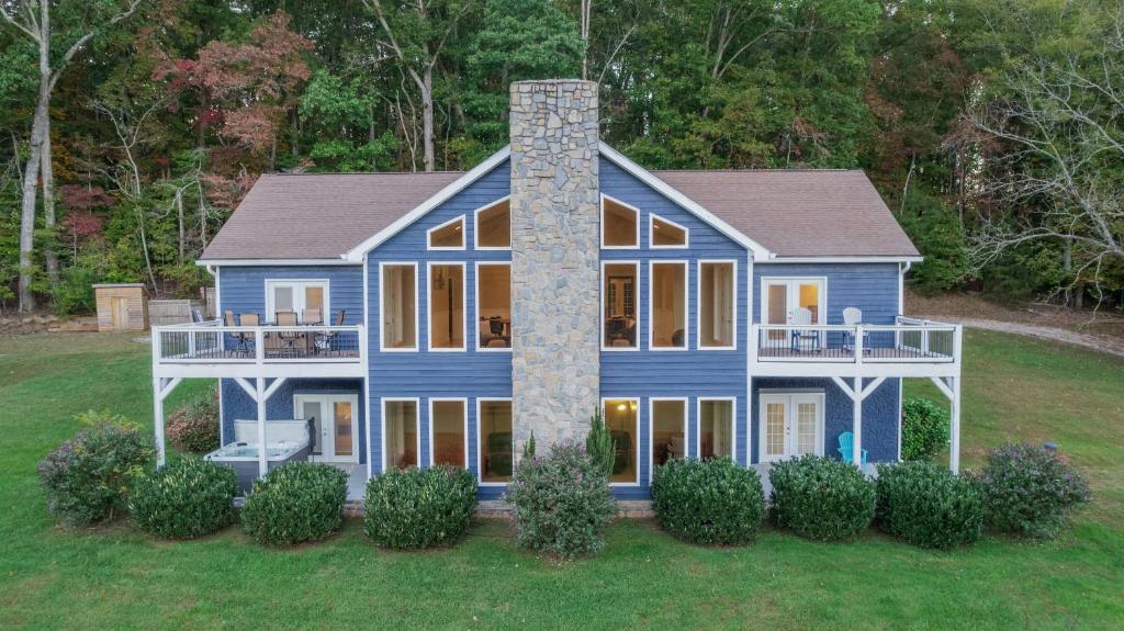 Whiskey Way Inn, Candler