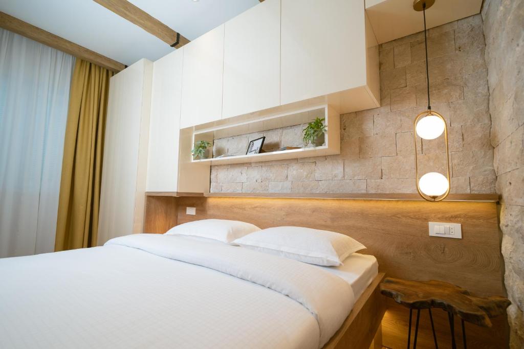 42° North Apartments - 5