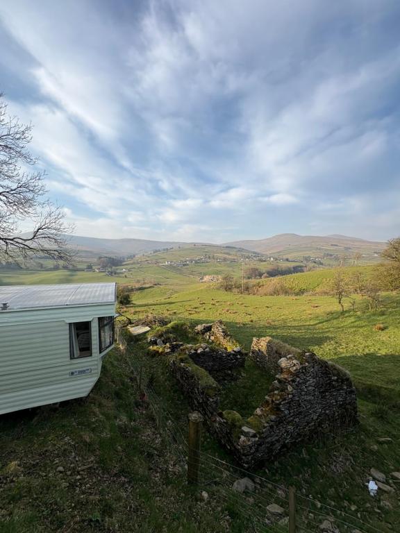 Remote Mountain View lodge, Cranagh