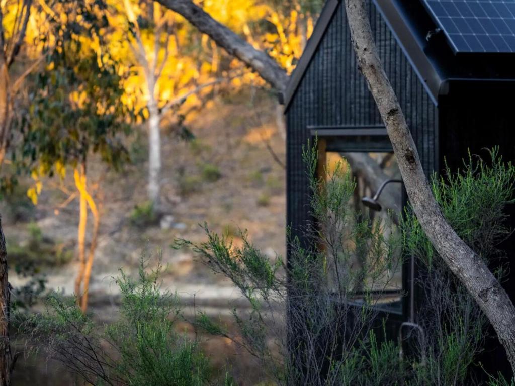 Secluded off-Grid cabin with water views - Marcel, Chewton