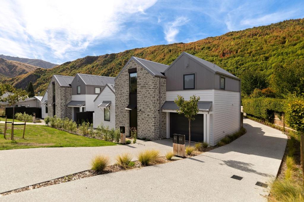 Shamrock Close, Arrowtown