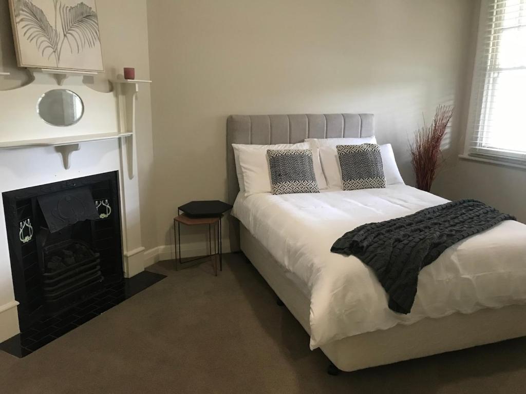 Ava on Fox Central entire residence, Wagga Wagga