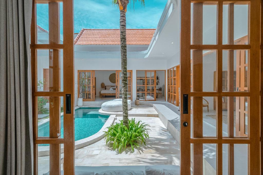 CASA MIYA - NEW Modern & Luxury 3BR Villa Canggu Beach, Canggu