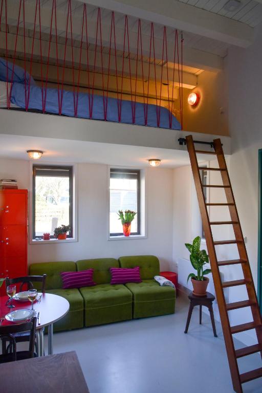 Poortgebouw 2A, Huisduinen, 500m van het Strand, Huisduinen