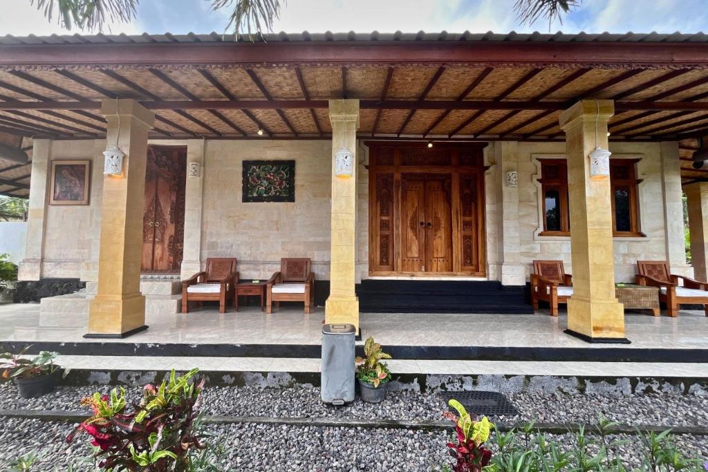 Villa Pastiny Santy Sidemen