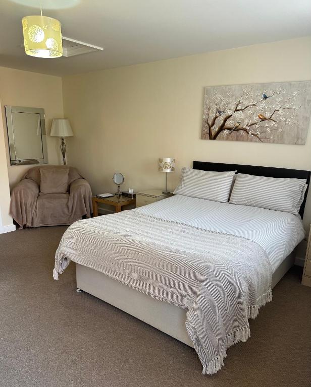 Newent Golf Club and Lodges, Newent