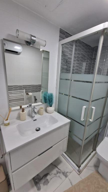 White Apartment Calpe - 5